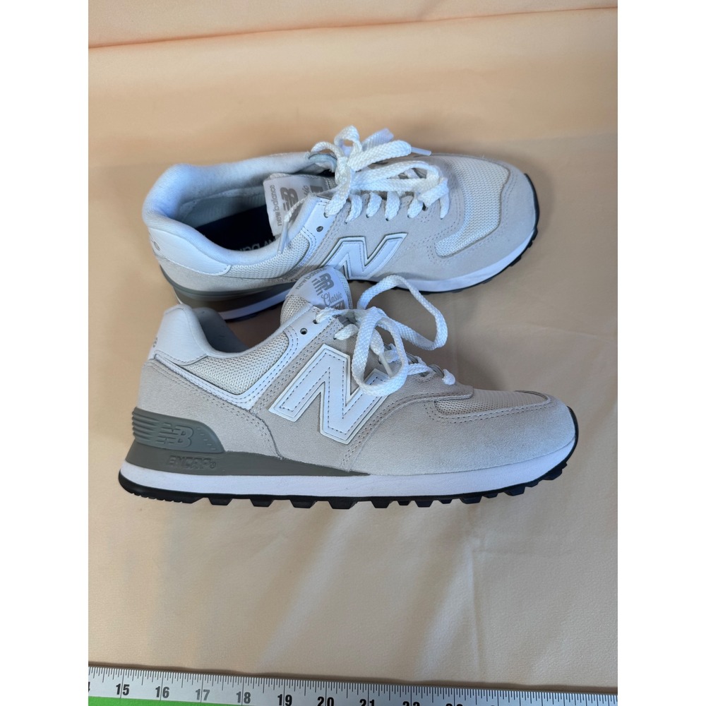 New Balance 574 Sneaker Womens 8 Grey White Good WL574EVW Classic Suede Mesh